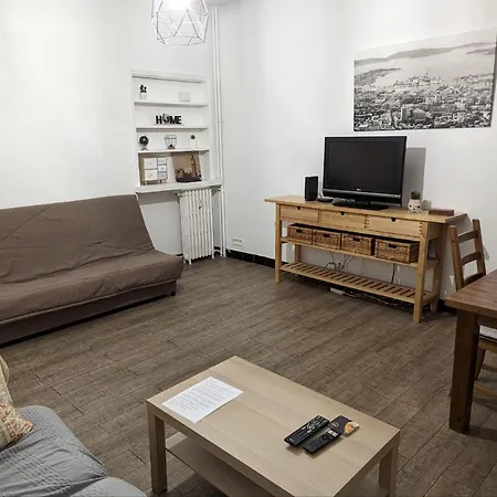 Spacieux Climatise Apartment